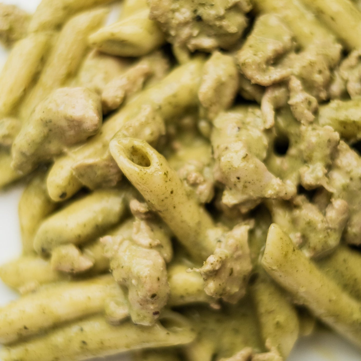 Penne Con Pollo e Pesto - Enzo's at Home